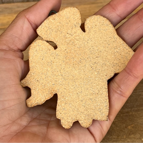 Saint Andrews Abbey ceramics car fan angel ornament - Picture 2 of 2